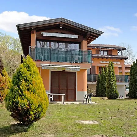 Laura Apartment *